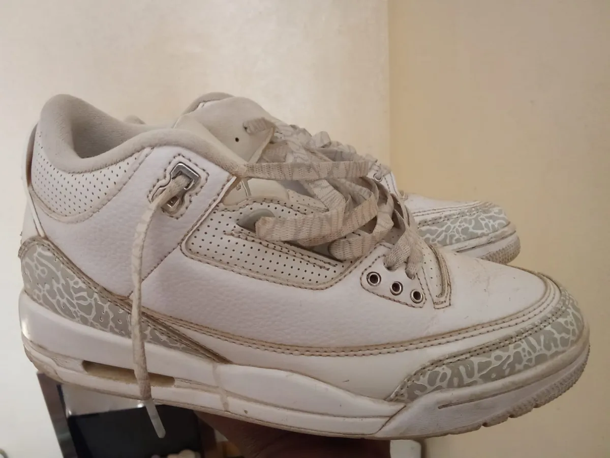 Air Jordan 3 'Pure White' before restoration