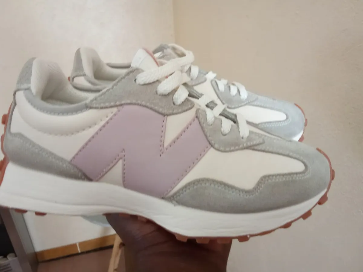 New Balance 327 after restoration